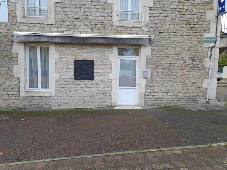Appartement Au Bord Du Canal 蒙巴尔 外观 照片
